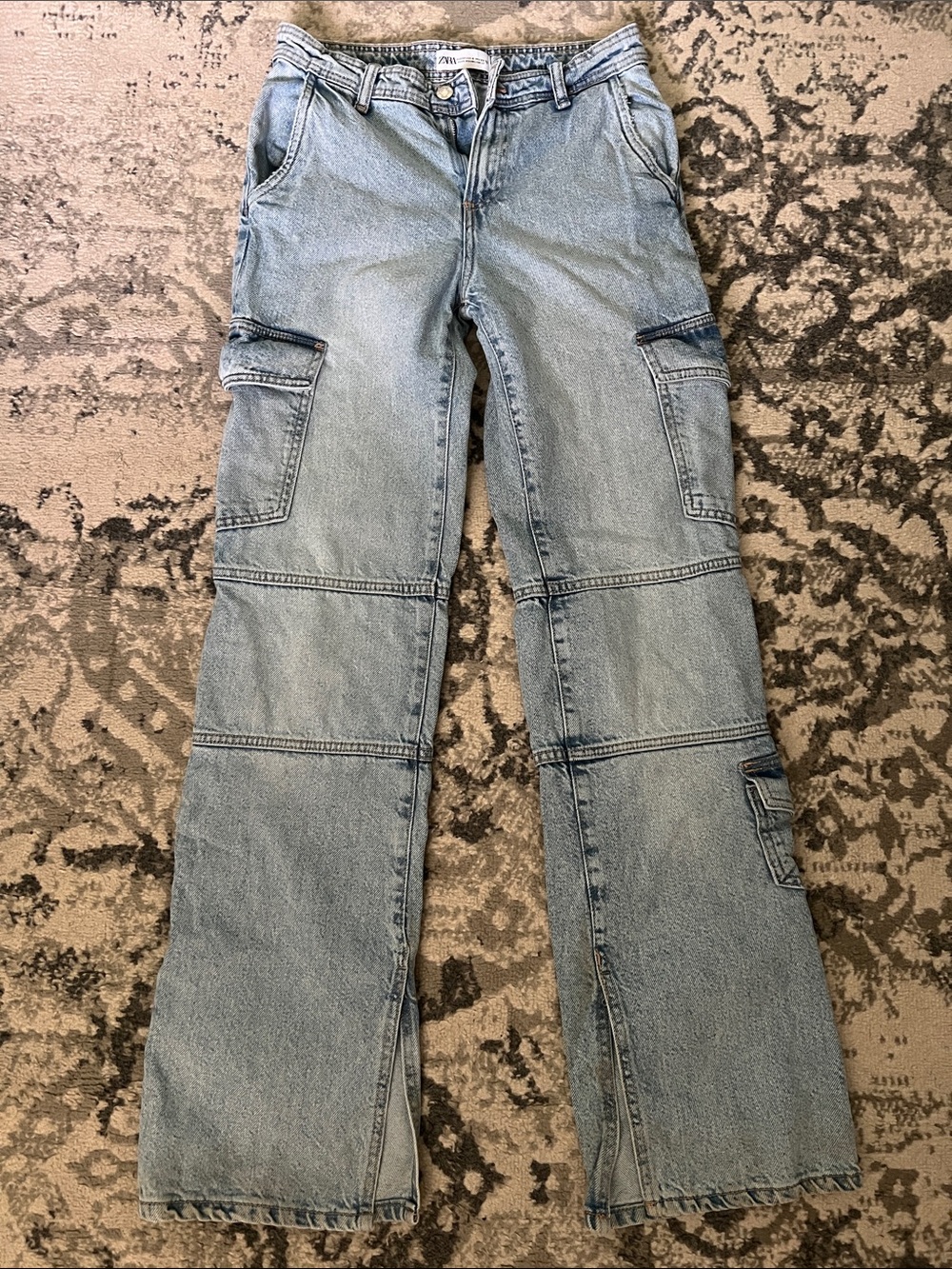 Zara Wide-Legged Cargo Jeans